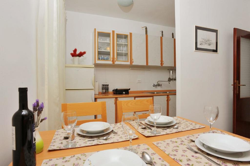 Holiday Home Lucica Sutivan Kültér fotó